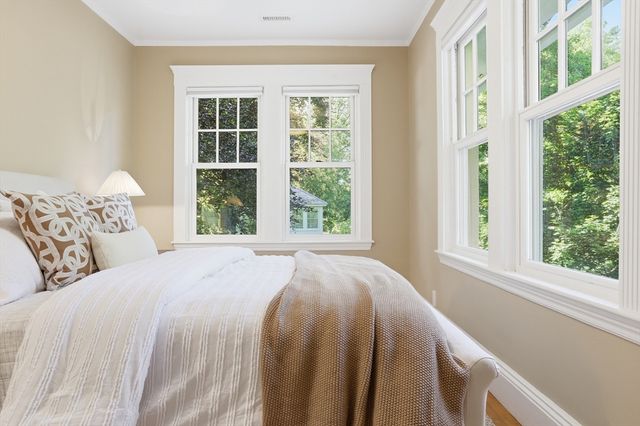 6 Oakmount Circle, Lexington, MA 02420