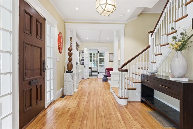 6 Oakmount Circle, Lexington, MA 02420