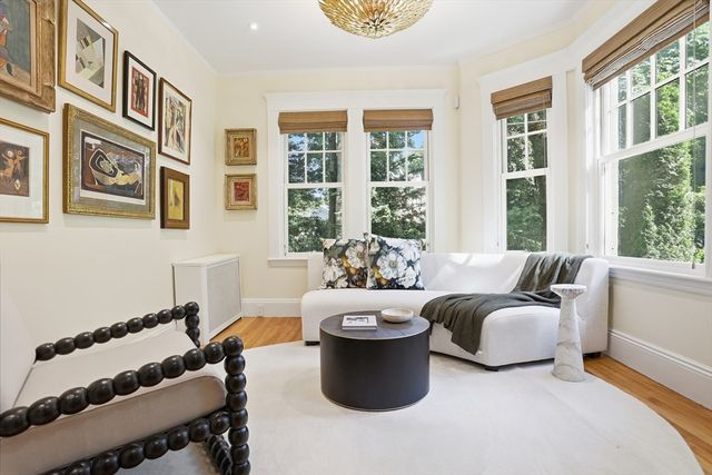 6 Oakmount Circle, Lexington, MA 02420