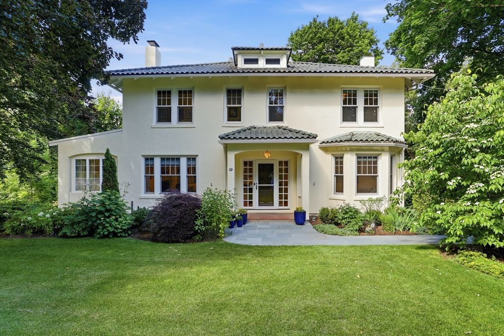 6 Oakmount Circle, Lexington, MA 02420