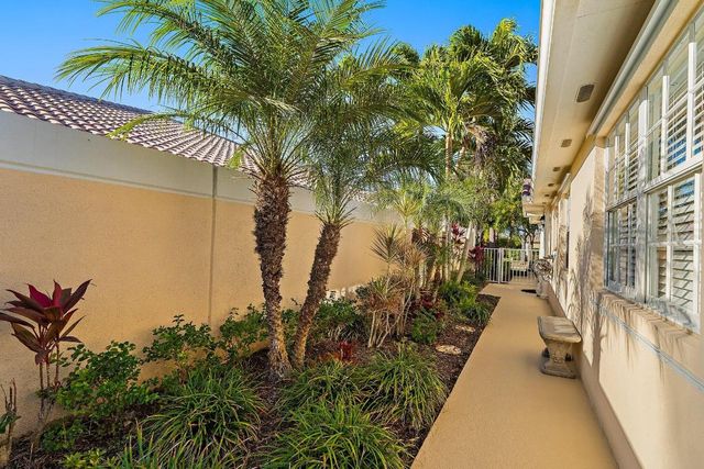 8991 SE Eldorado Way, Hobe Sound, FL 33455