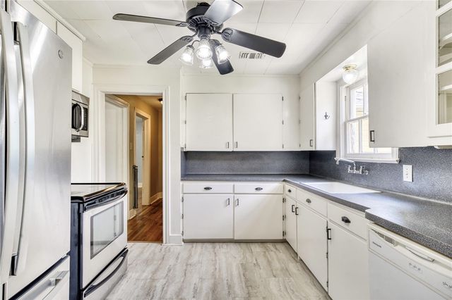 710 Inwood Drive, Bryan, TX 77802