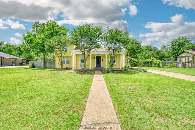710 Inwood Drive, Bryan, TX 77802