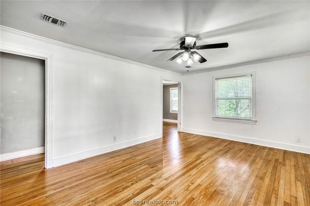 710 Inwood Drive, Bryan, TX 77802