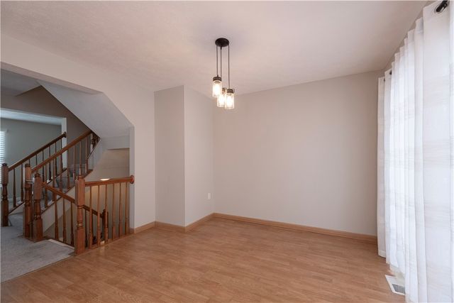 2785 Drake Ct, Hampton, PA 15044