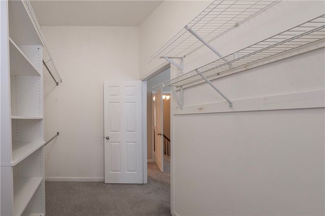 2785 Drake Ct, Hampton, PA 15044