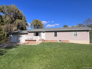 4660 E Lansing Road, Bancroft, MI 48414