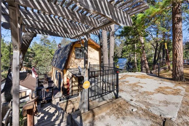 32826 Truman, Running Springs, CA 92382