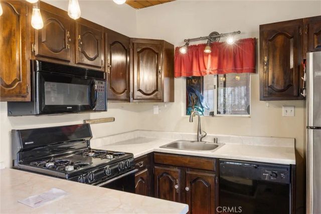 32826 Truman, Running Springs, CA 92382