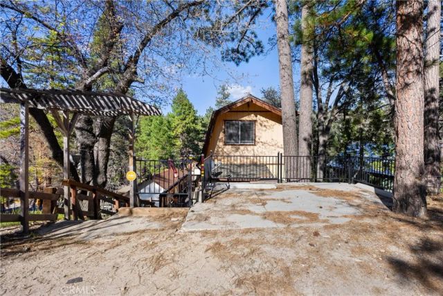 32826 Truman, Running Springs, CA 92382