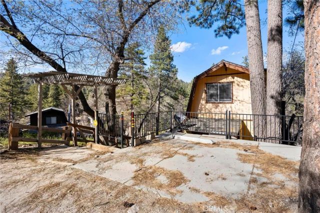 32826 Truman, Running Springs, CA 92382