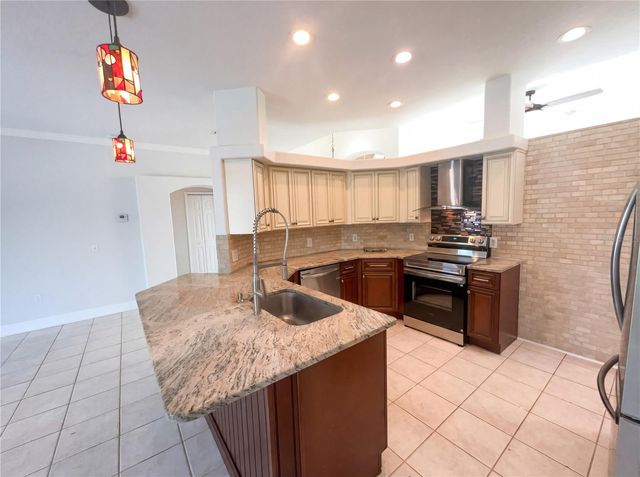 4241 SETTLERS COURT, St Cloud, FL 34772