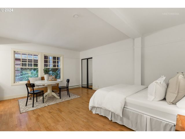 1829 Nw LOVEJOY St 108, Portland, OR 97209