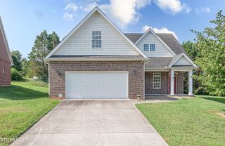 126 Waterston Way, Clinton, TN 37716