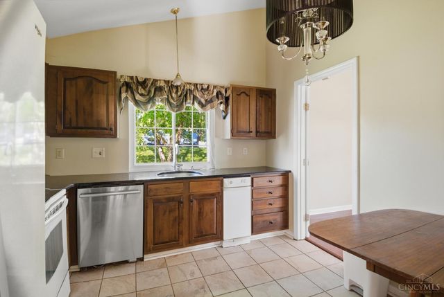 6 Devon Court, Fairfield, OH 45014