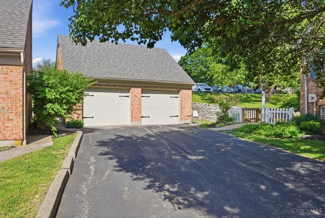 6 Devon Court, Fairfield, OH 45014