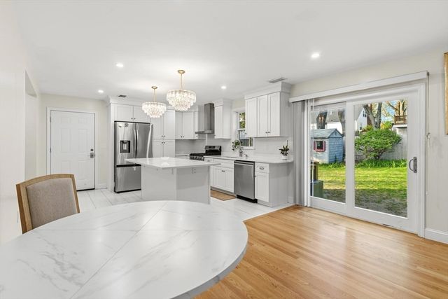 423 Bedford St, Lexington, MA 02420