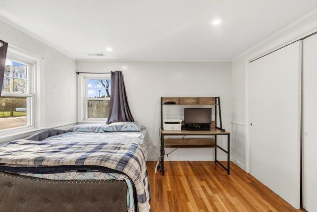 423 Bedford St, Lexington, MA 02420