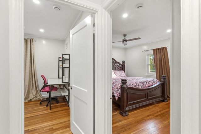 423 Bedford St, Lexington, MA 02420
