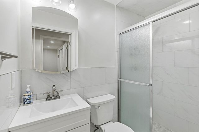 423 Bedford St, Lexington, MA 02420