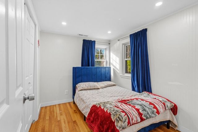 423 Bedford St, Lexington, MA 02420