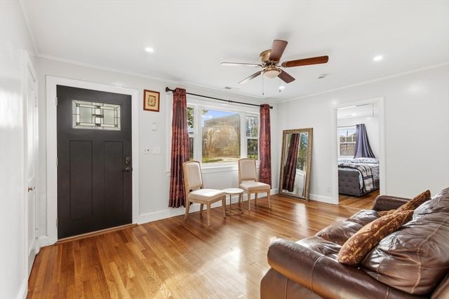 423 Bedford St, Lexington, MA 02420
