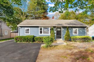 423 Bedford St, Lexington, MA 02420