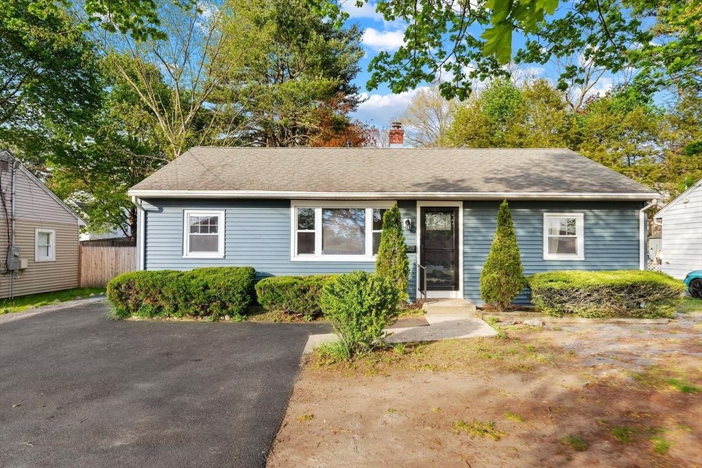 423 Bedford St, Lexington, MA 02420