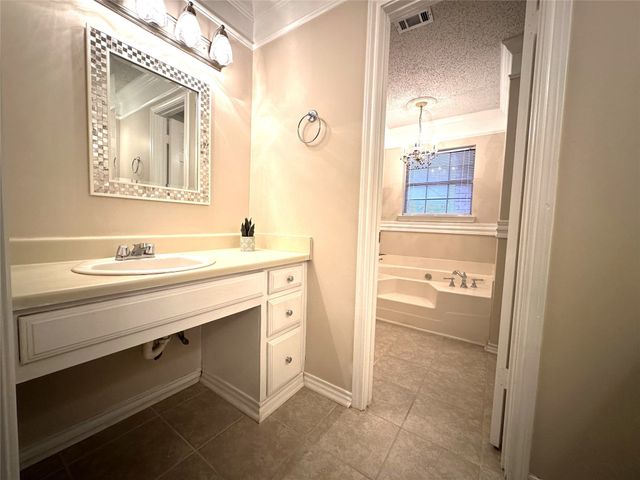 1020 Lincoln Drive, Sulphur Springs, TX 75482