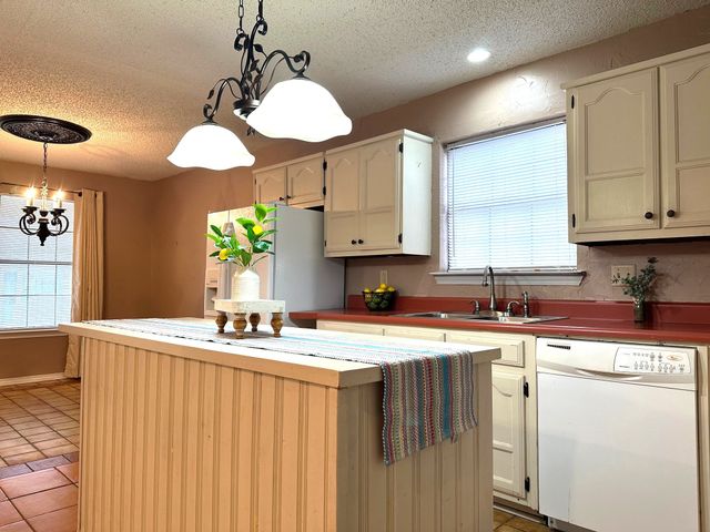 1020 Lincoln Drive, Sulphur Springs, TX 75482