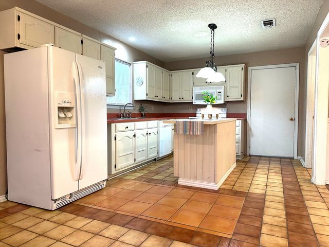 1020 Lincoln Drive, Sulphur Springs, TX 75482