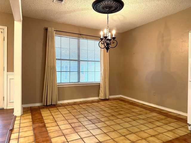 1020 Lincoln Drive, Sulphur Springs, TX 75482