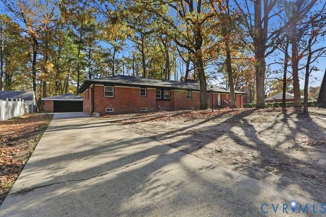 2913 Rolyart Rd, Petersburg, VA 23805