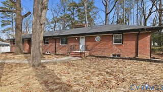 2913 Rolyart Rd, Petersburg, VA 23805