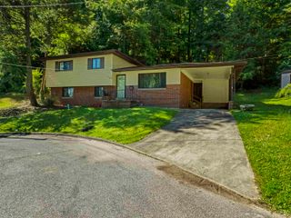1329 Mallory Court, Huntington, WV 25701