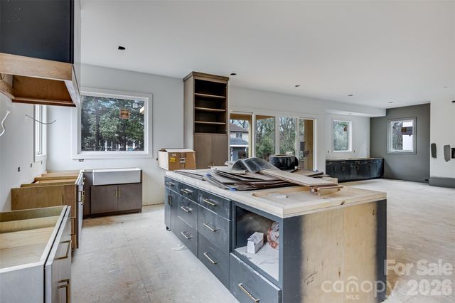 2649 Laburnum Avenue, Charlotte, NC 28205