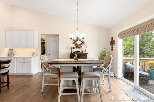 469 Seneca Ridge Drive, Middleville Vlg, MI 49333