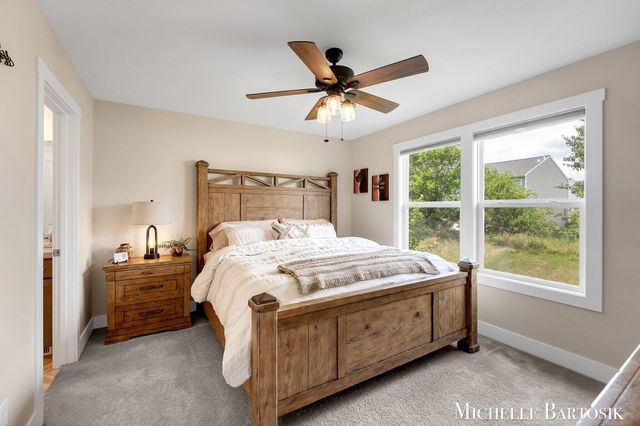 469 Seneca Ridge Drive, Middleville Vlg, MI 49333