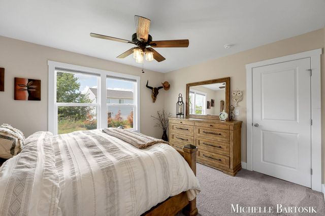469 Seneca Ridge Drive, Middleville Vlg, MI 49333