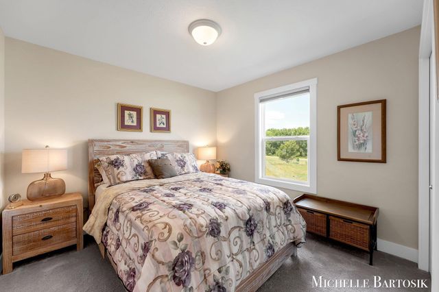 469 Seneca Ridge Drive, Middleville Vlg, MI 49333