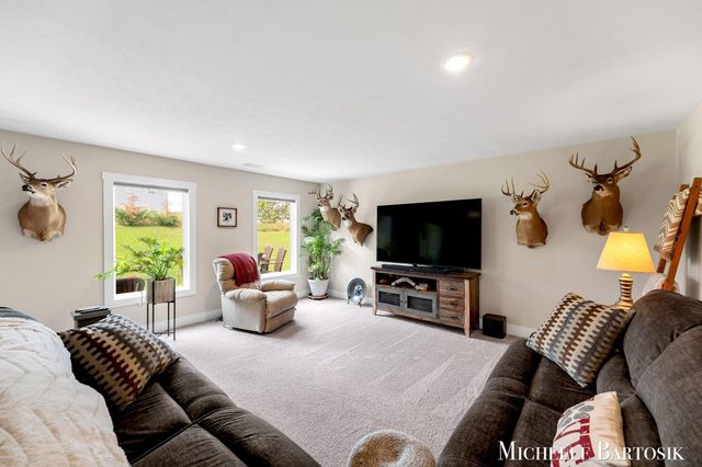 469 Seneca Ridge Drive, Middleville Vlg, MI 49333