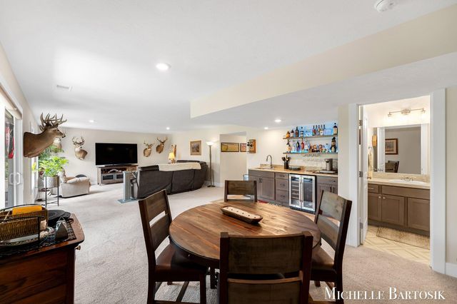 469 Seneca Ridge Drive, Middleville Vlg, MI 49333