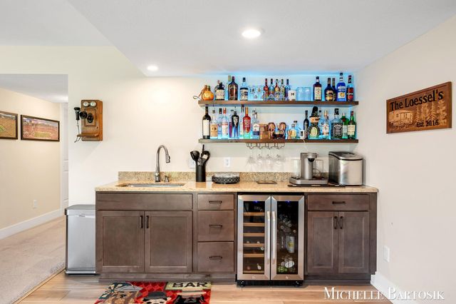469 Seneca Ridge Drive, Middleville Vlg, MI 49333