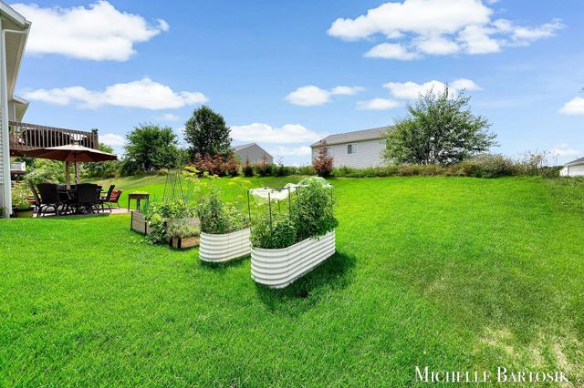 469 Seneca Ridge Drive, Middleville Vlg, MI 49333