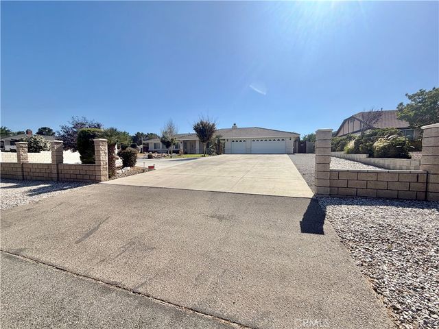 7736 El Cerrito, Hesperia, CA 92345