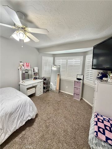 7736 El Cerrito, Hesperia, CA 92345