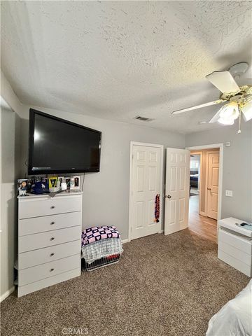 7736 El Cerrito, Hesperia, CA 92345