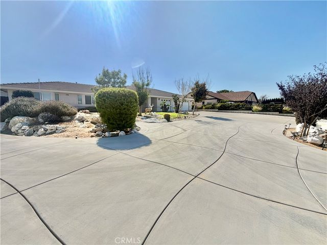 7736 El Cerrito, Hesperia, CA 92345