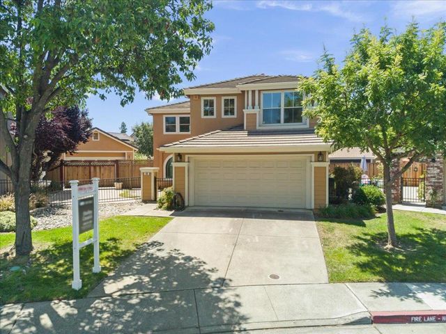 500 Birdsong Street, Gilroy, CA 95020