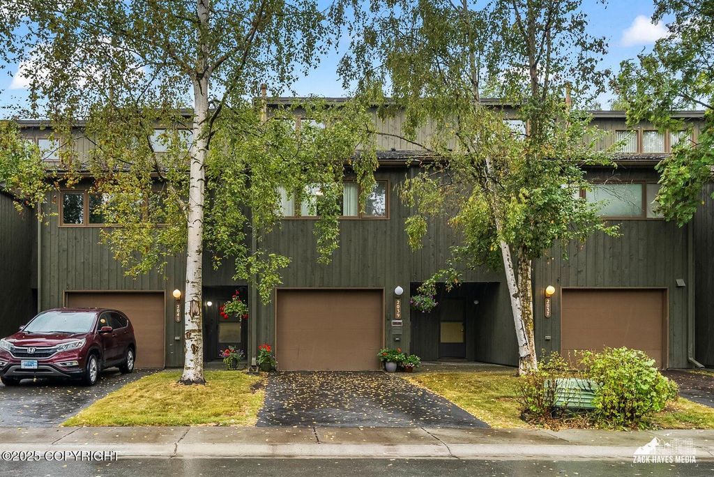 2039 Cliffside Drive, #6, Anchorage, AK 99501